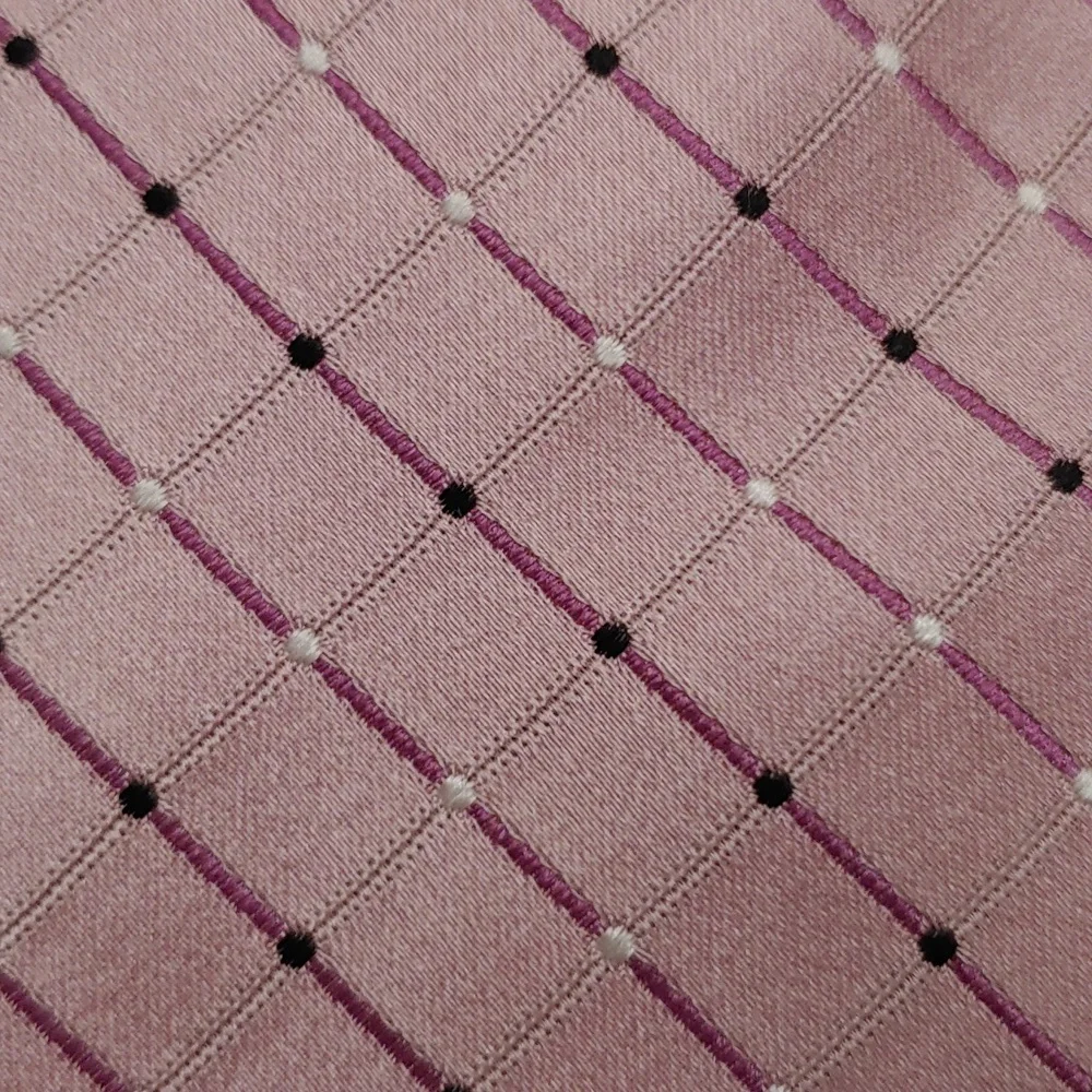 Geoffrey Beene Men's  100% Silk Neck Tie